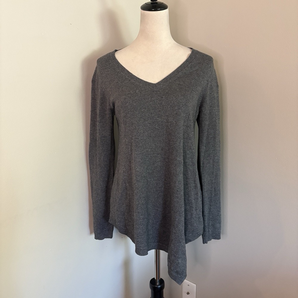 Acrobat Silk & Cashmere V-Neck Asymmetric Handkerchief Hem Gray Tunic Sweater S